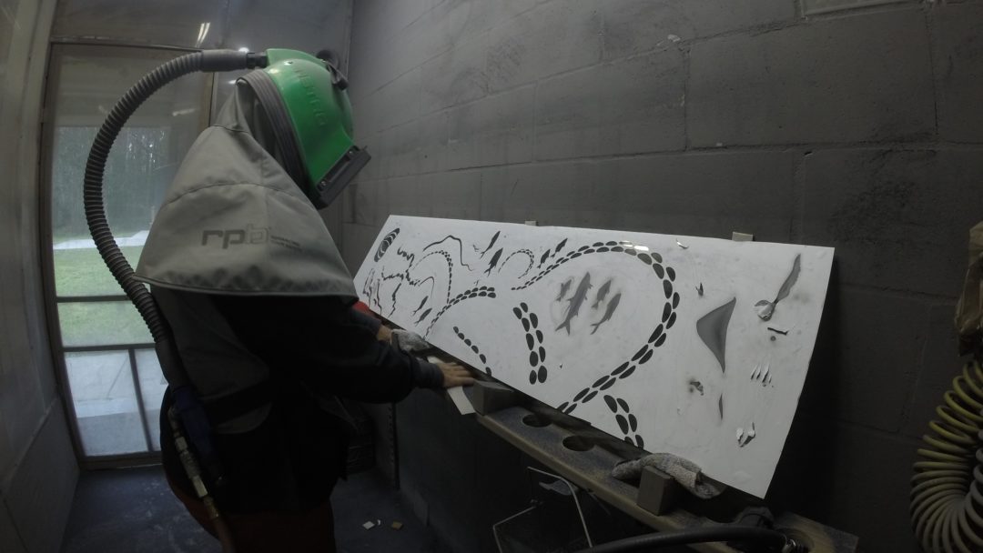 Octopus for glass panel on boat